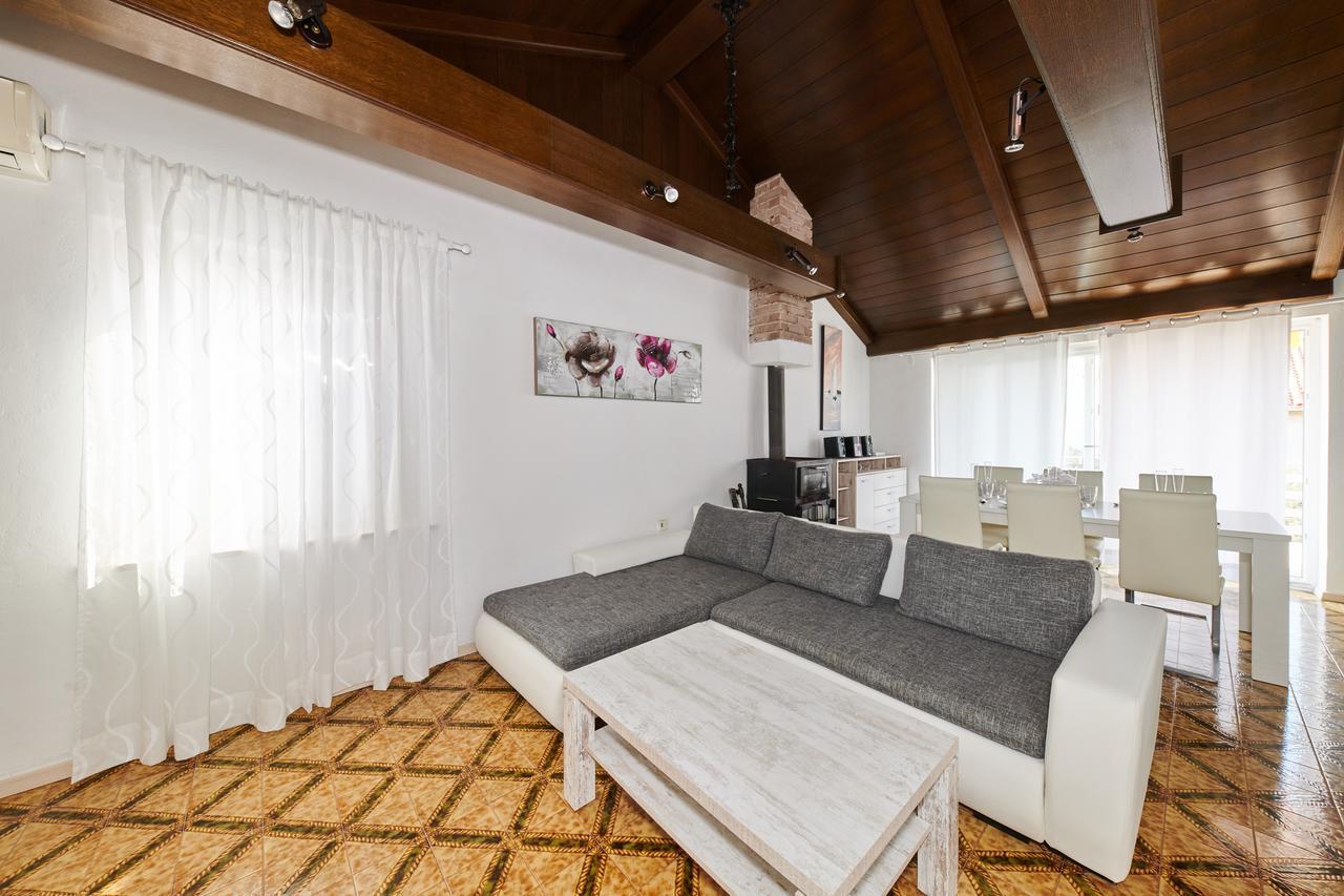 Apartments Gvarda أوماغ المظهر الخارجي الصورة