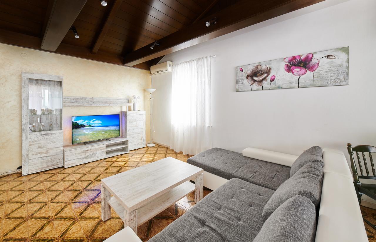 Apartments Gvarda أوماغ المظهر الخارجي الصورة