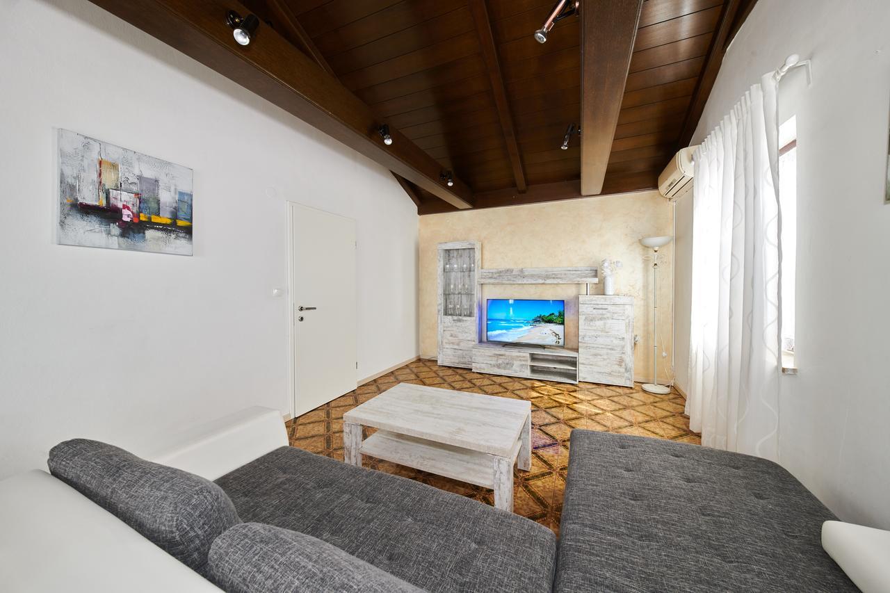 Apartments Gvarda أوماغ المظهر الخارجي الصورة